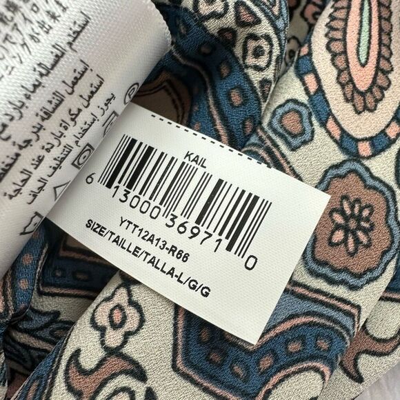 BCBG MaxAzria Size L Off Shoulder Statement Sleeve Paisley Blouse Medallion Boho - Picture 8 of 10